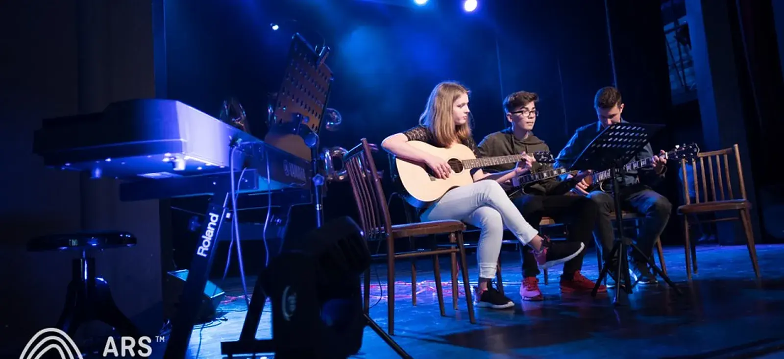 Gitaristi na koncerte školy